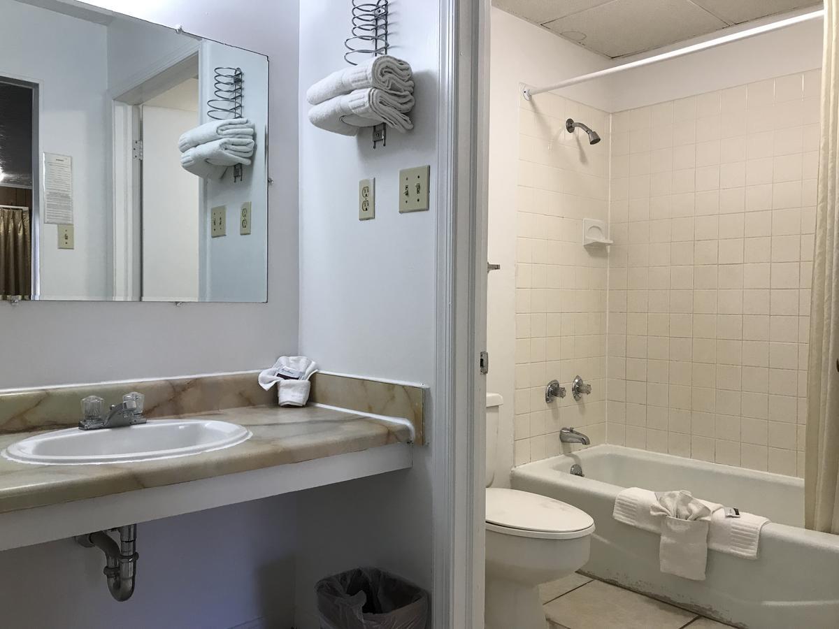 Royal Inn Motel Фронт-Ройал Экстерьер фото